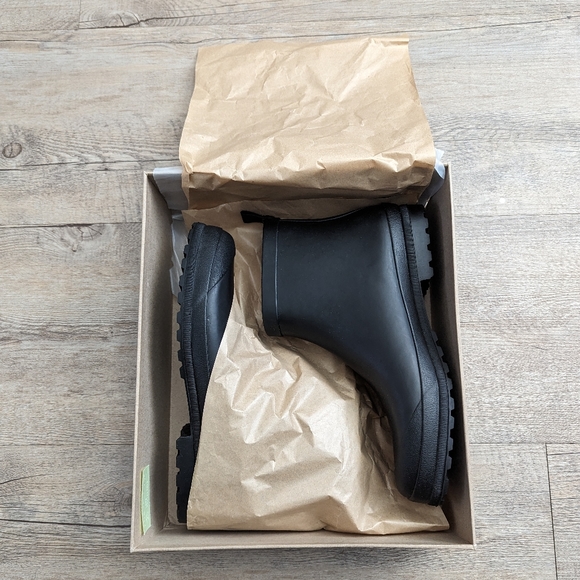Madewell The Zip-Up Lugsole Rain Boot- 9 - Picture 9 of 14